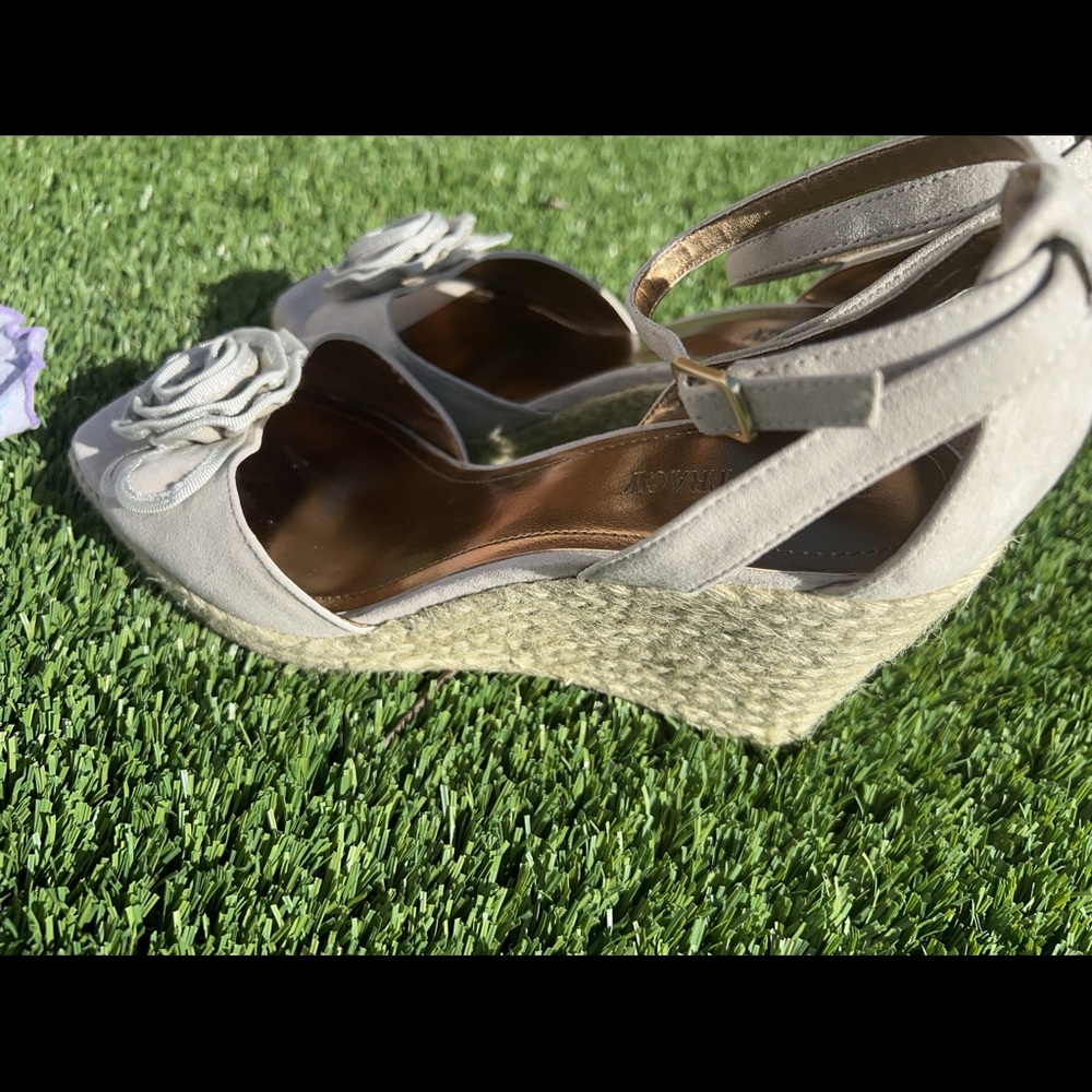 ELLLEN TRACY Wedged Heeled - Picture 6 of 9